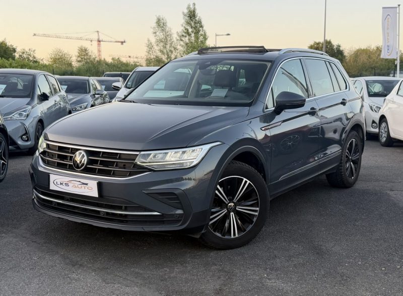 VOLKSWAGEN TIGUAN 2.0 TDI 150ch LIFE BUSINESS / TOIT OUVRANT / ATTELAGE