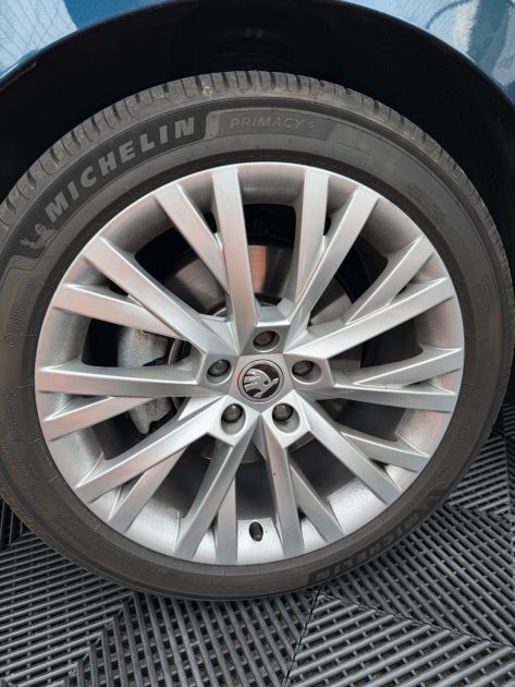 SKODA SUPERB 2.0 TDI 150 Laurin & Klement dsg7 - Toit ouvrant - Audio Canton 