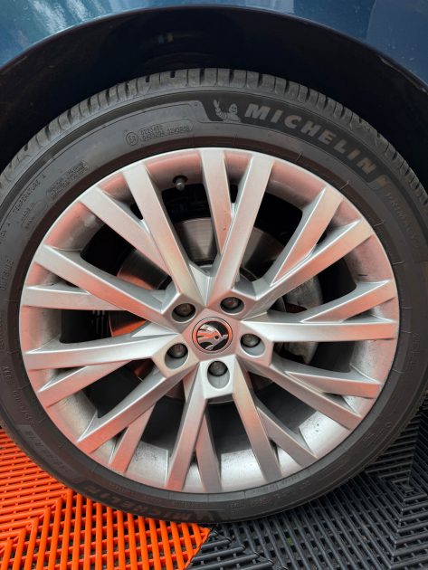 SKODA SUPERB 2.0 TDI 150 Laurin & Klement dsg7 - Toit ouvrant - Audio Canton 