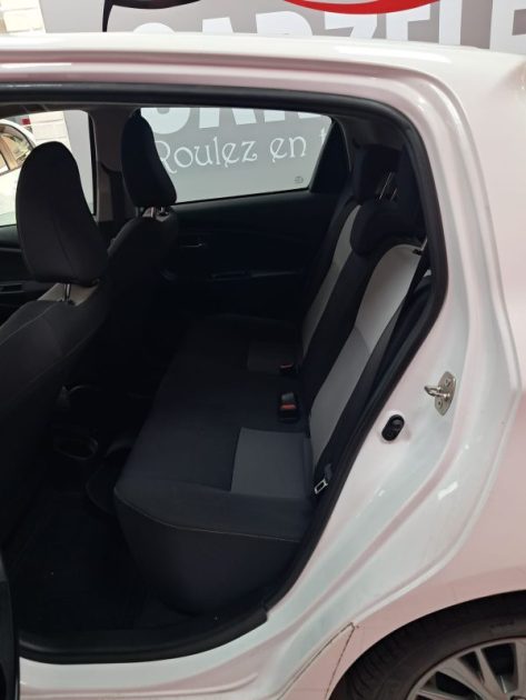TOYOTA YARIS BERLINE ESSENCE 110cv DYNAMIC /1 ERE MAIN/TVA RECUPERABLE 110 VVT-I DYNAMIC 2017