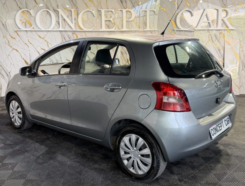 TOYOTA YARIS 1.0VVVT-I SOL 2008 - 48 900Kms - Premier Main - Parfait Etat - SUIVIT TOYOTA