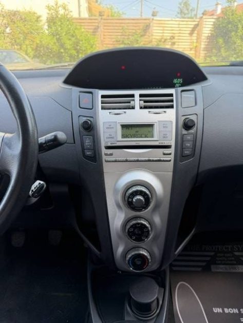 TOYOTA YARIS 1.0VVVT-I SOL 2008 - 48 900Kms - Premier Main - Parfait Etat - SUIVIT TOYOTA