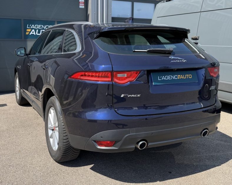 JAGUAR F-PACE V6 3.0 300ch BVA8 PORTFOLIO - TOIT OUVRANT - AFFICHAGE TETE HAUTE - SUIVI COMPLET