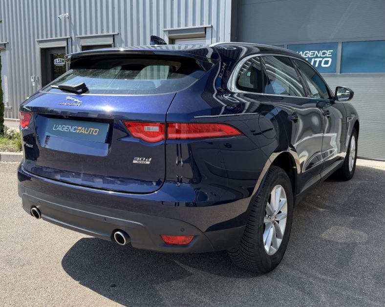 JAGUAR F-PACE V6 3.0 300ch BVA8 PORTFOLIO - TOIT OUVRANT - AFFICHAGE TETE HAUTE - SUIVI COMPLET