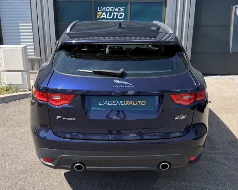 JAGUAR F-PACE V6 3.0 300ch BVA8 PORTFOLIO - TOIT OUVRANT - AFFICHAGE TETE HAUTE - SUIVI COMPLET