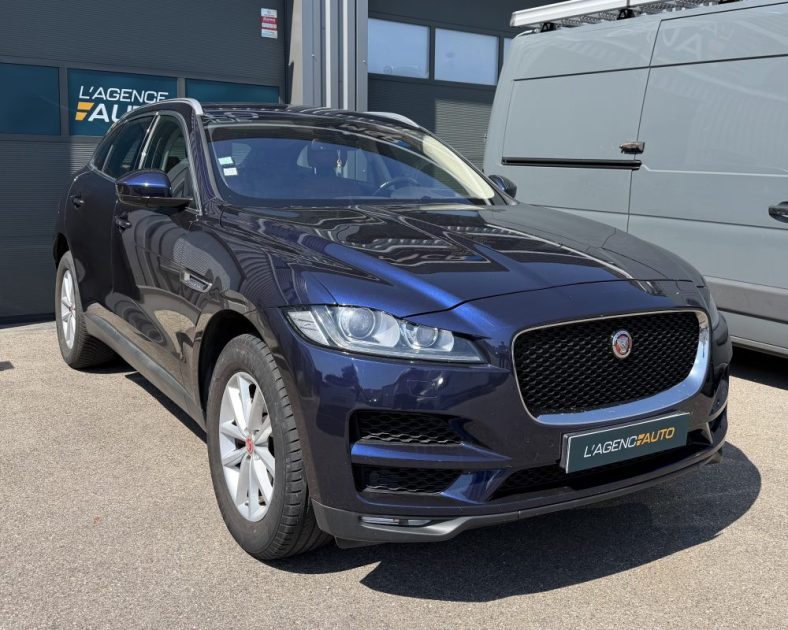 JAGUAR F-PACE V6 3.0 300ch BVA8 PORTFOLIO - TOIT OUVRANT - AFFICHAGE TETE HAUTE - SUIVI COMPLET