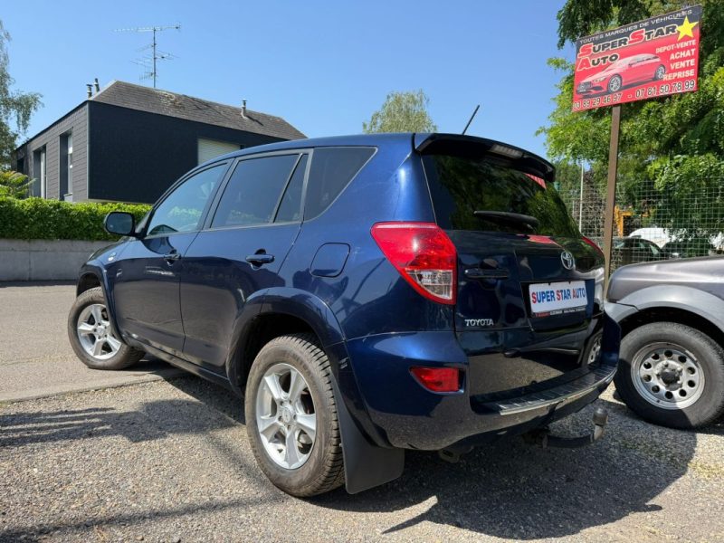 TOYOTA 4x4 RAV-4 2.2l D-4D CLEAN POWER 177CV 4 ROUES MOTRICES