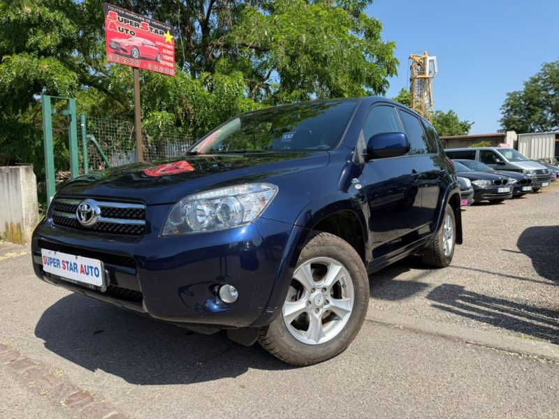 TOYOTA 4x4 RAV-4 2.2l D-4D CLEAN POWER 177CV 4 ROUES MOTRICES