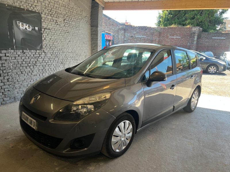 RENAULT GRAND SCÉNIC III 1.9 DCI 130 CV 