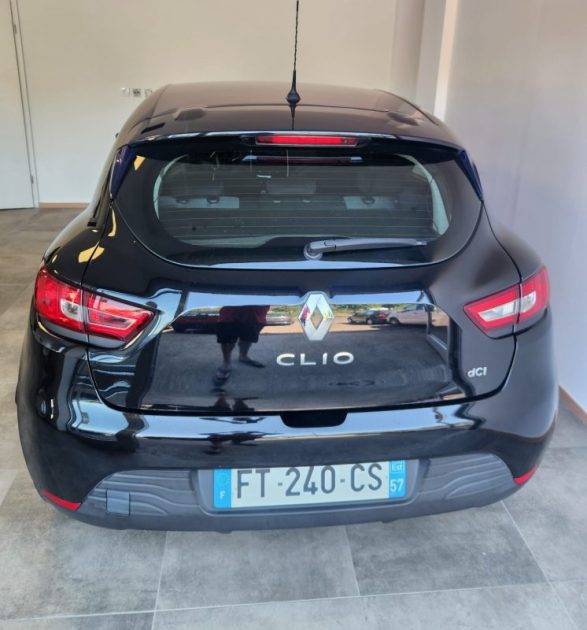 RENAULT CLIO   2015