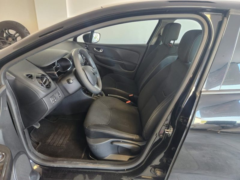 RENAULT CLIO   2015