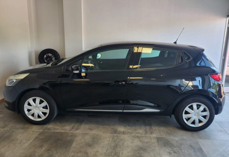 RENAULT CLIO   2015