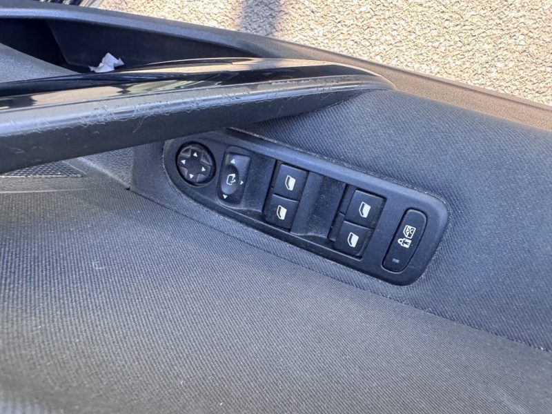 PEUGEOT  508  1.6 HDI 110CV boite auto  2012