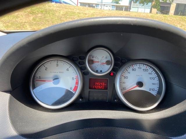 PEUGEOT 206 PLUS + 1.4 HDI URBAN 2010