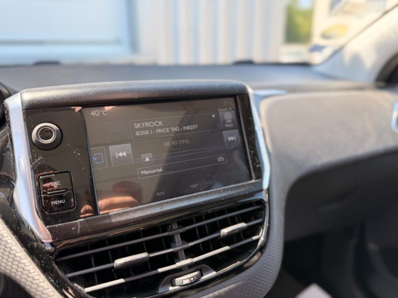 PEUGEOT 2008 1.6 BLEU-HDI 120CV ALLURE 2015 178 000KM 