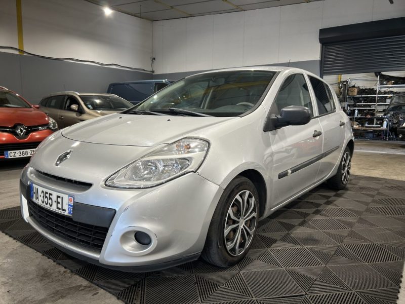 RENAULT CLIO 3 AUTHENTIQUE 1.2 16V 75CH