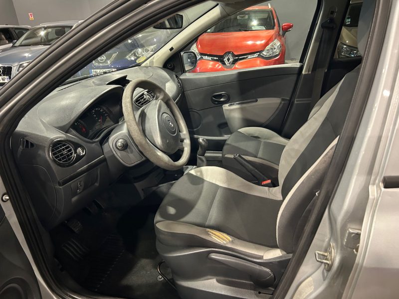 RENAULT CLIO 3 AUTHENTIQUE 1.2 16V 75CH