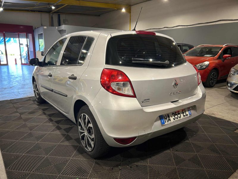 RENAULT CLIO 3 AUTHENTIQUE 1.2 16V 75CH