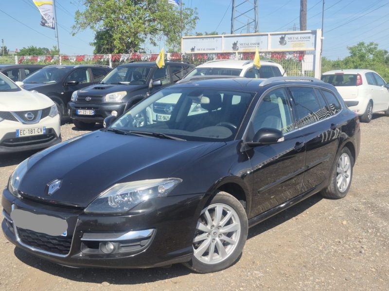 RENAULT Laguna III Phase 2 Estate GT 2.0 dCi 4 ROUES DIRECTRICES 16V FAP 4RD S&S 130 cv 2013