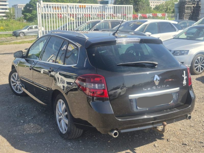 RENAULT Laguna III Phase 2 Estate GT 2.0 dCi 4 ROUES DIRECTRICES 16V FAP 4RD S&S 130 cv 2013
