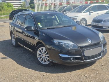 RENAULT Laguna III Phase 2 Estate GT 2.0 dCi 4 ROUES DIRECTRICES 16V FAP 4RD S&S 130 cv 2013