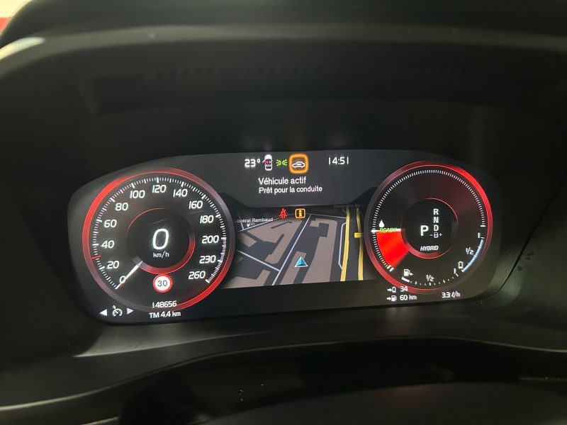 VOLVO XC40 T4 RECHARGE BUSINESS DCT 02/2022 PRIX HT : 15825 €