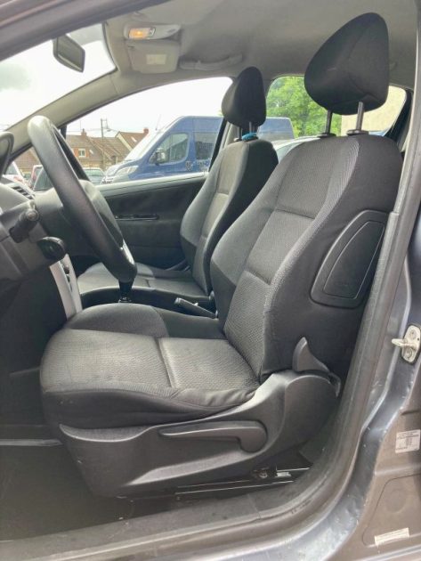 PEUGEOT 207 1.4L HDi 70cv URBAN / Révisée&Garantie 