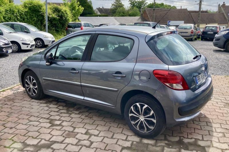 PEUGEOT 207 1.4L HDi 70cv URBAN / Révisée&Garantie 