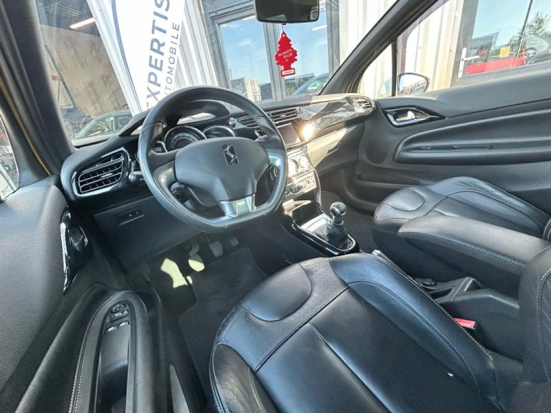 CITROEN DS3 1.6 HDi 92CV PACK SOCHIC  ( PREMIERE MAIN )