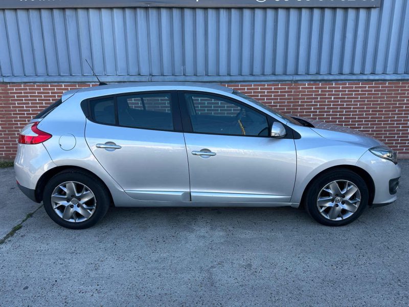 RENAULT MEGANEIII 1.5 DCI 95 LIFE 2014