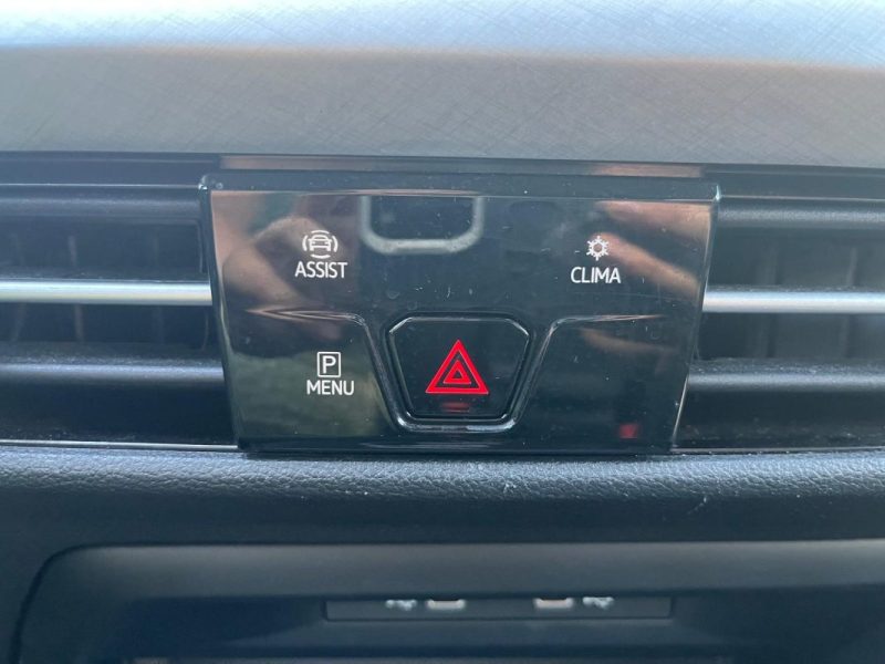 VOLKSWAGEN Golf 8 Life Plus 130 ch 1.5 eTSI MHEV Boîte Auto DSG7 / Digital Cockpit / Apple CarPlay