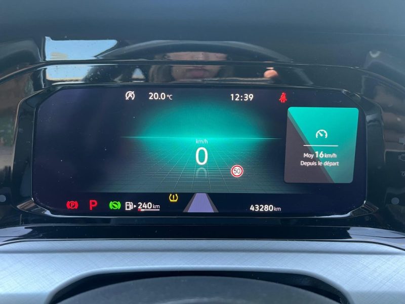VOLKSWAGEN Golf 8 Life Plus 130 ch 1.5 eTSI MHEV Boîte Auto DSG7 / Digital Cockpit / Apple CarPlay