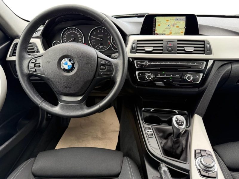 BMW SERIE 3 Touring 318i 136ch