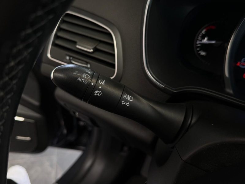 🚗 Renault Megane IV BOSE 1.2 TCE 130 ✨ Toit ouvrant 📸 Caméra 🔄 Reprise 🛡️ Garantie