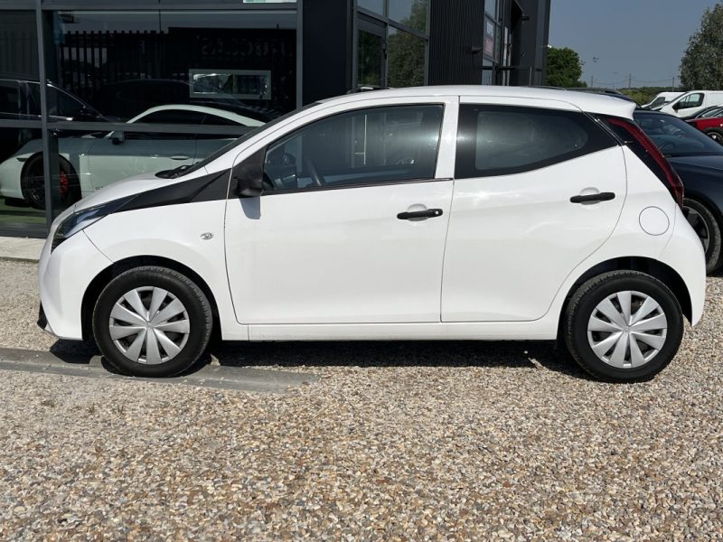 TOYOTA AYGO 1.0 VVT-I 72ch X PH2 07/2021 TVA RECUPERABLE