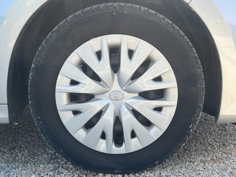 TOYOTA YARIS 100H DYNAMIC BUSINESS 5P  04/2021 Tva Récupérable
