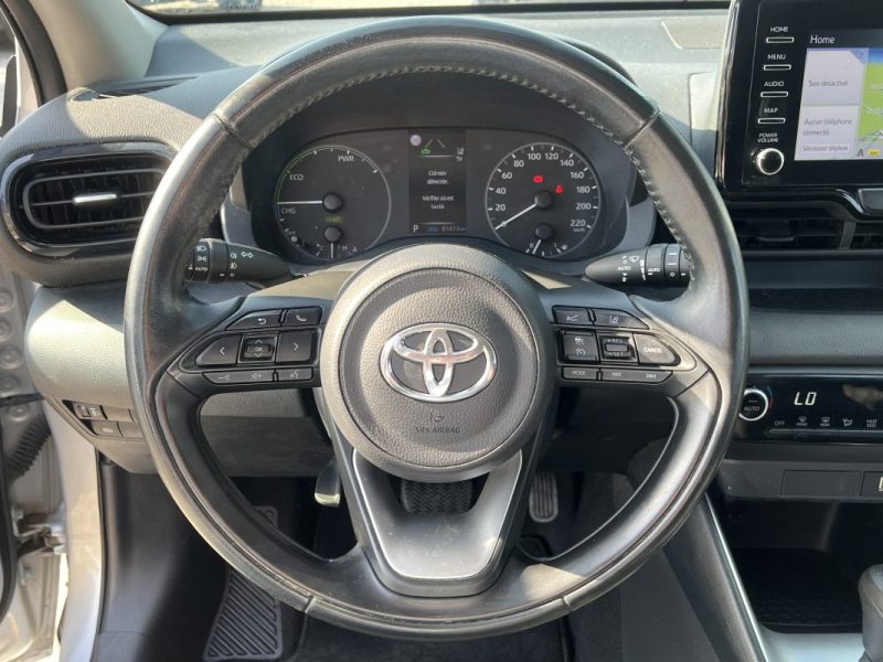 TOYOTA YARIS 100H DYNAMIC BUSINESS 5P  04/2021 Tva Récupérable