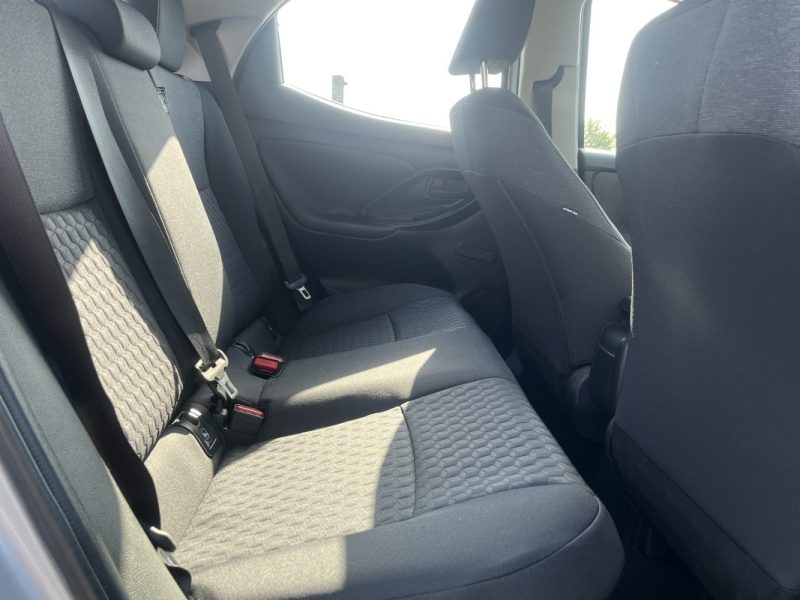 TOYOTA YARIS 100H DYNAMIC BUSINESS 5P  04/2021 Tva Récupérable