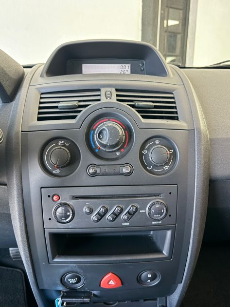 Renault Mégane 2 - 1.6 16V 110cv - Avantage - Garantie 12 mois ou 15.000km Distribution Neuve