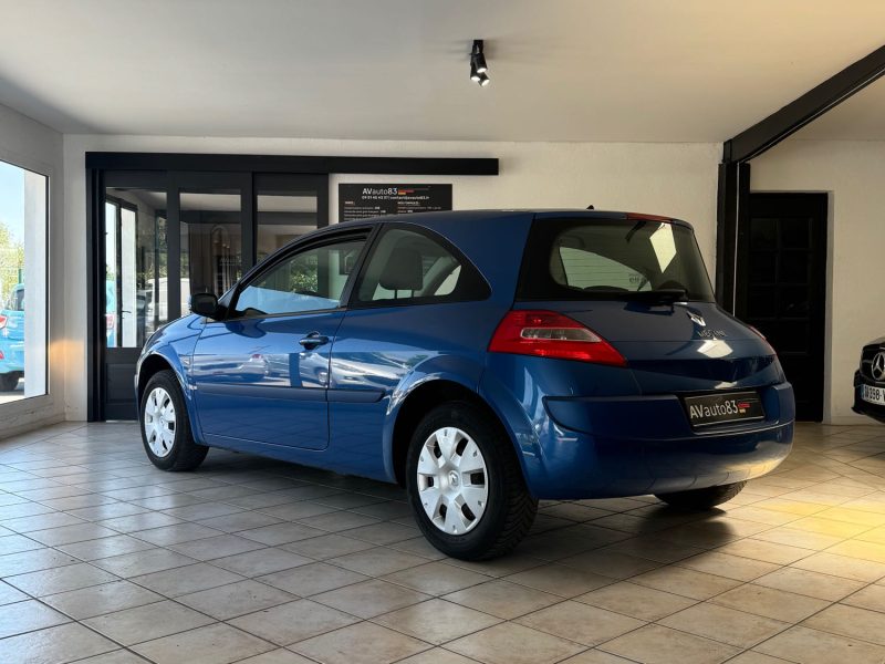 Renault Mégane 2 - 1.6 16V 110cv - Avantage - Garantie 12 mois ou 15.000km Distribution Neuve