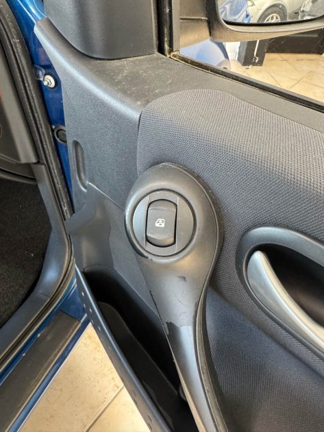 Renault Mégane 2 - 1.6 16V 110cv - Avantage - Garantie 12 mois ou 15.000km Distribution Neuve
