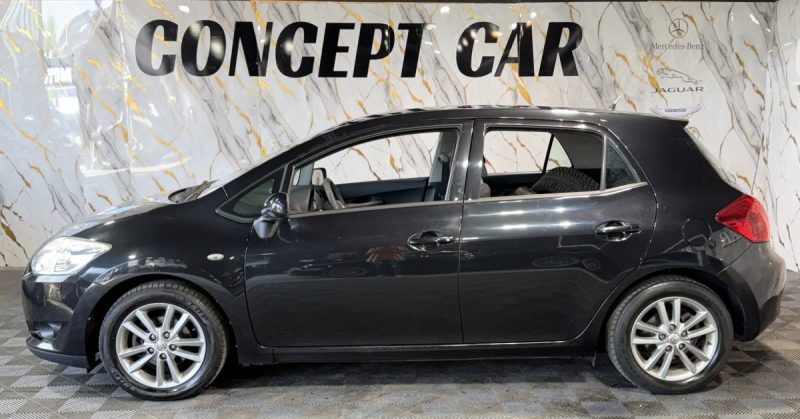 TOYOTA AURIS 1.6 LIFE 2010 - 64 755Kms - Distrib ok - Premier Main - Parfait Etat - Suivit TOYOTA