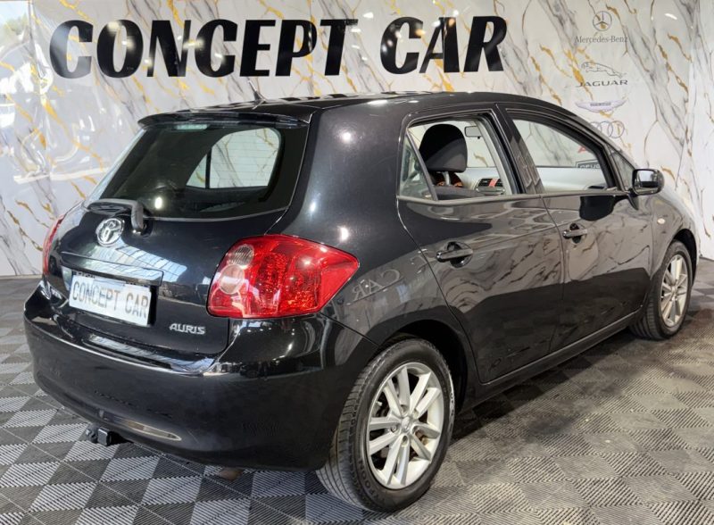 TOYOTA AURIS 1.6 LIFE 2010 - 64 755Kms - Distrib ok - Premier Main - Parfait Etat - Suivit TOYOTA