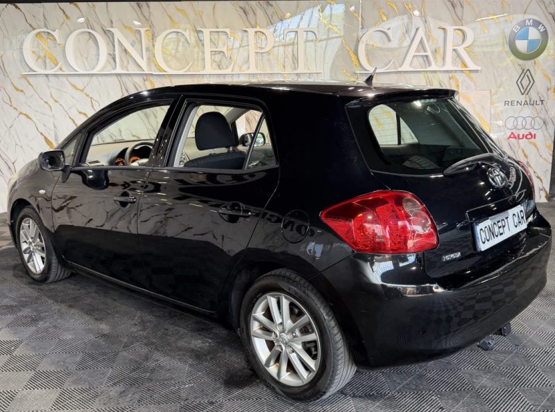 TOYOTA AURIS 1.6 LIFE 2010 - 64 755Kms - Distrib ok - Premier Main - Parfait Etat - Suivit TOYOTA