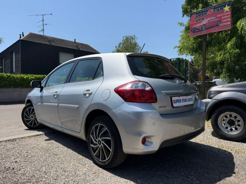 TOYOTA AURIS 1.6l VVT-I 132CV BOITE AUTO 5P