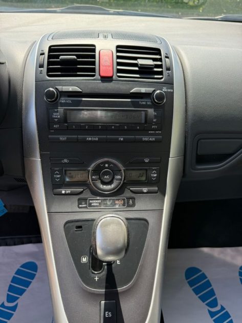 TOYOTA AURIS 1.6l VVT-I 132CV BOITE AUTO 5P