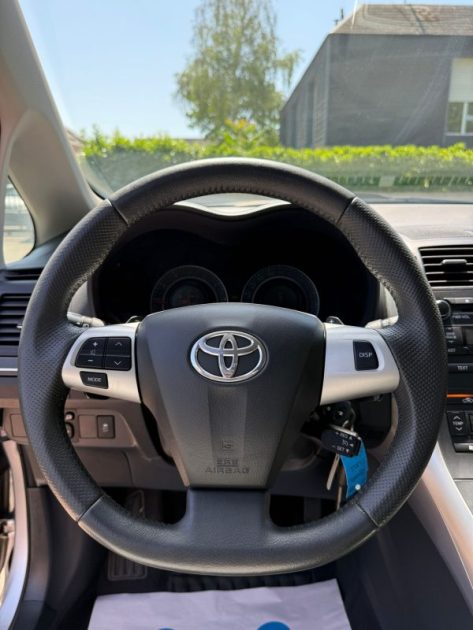 TOYOTA AURIS 1.6l VVT-I 132CV BOITE AUTO 5P