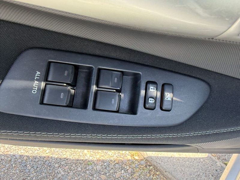 TOYOTA AURIS 1.6l VVT-I 132CV BOITE AUTO 5P