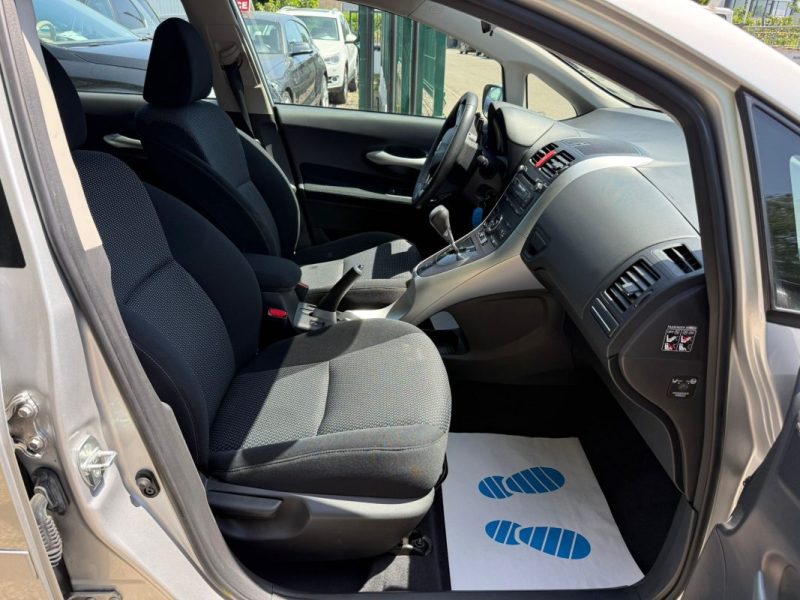 TOYOTA AURIS 1.6l VVT-I 132CV BOITE AUTO 5P
