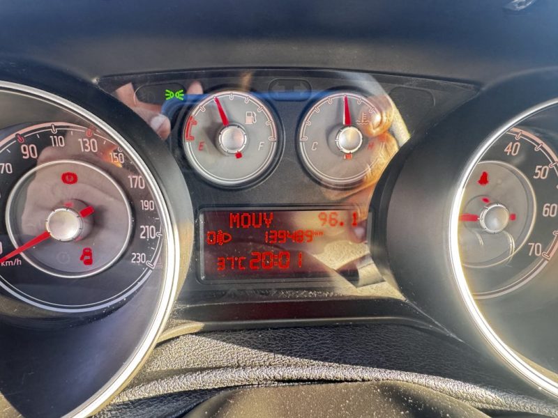 FIAT PUNTO 1.2 8V 69CH CULT 5P 2016